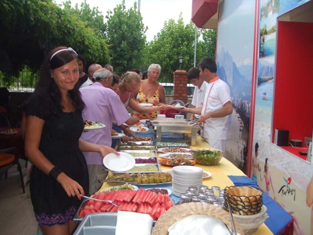 Polen Hotel Анталия Екстериор снимка